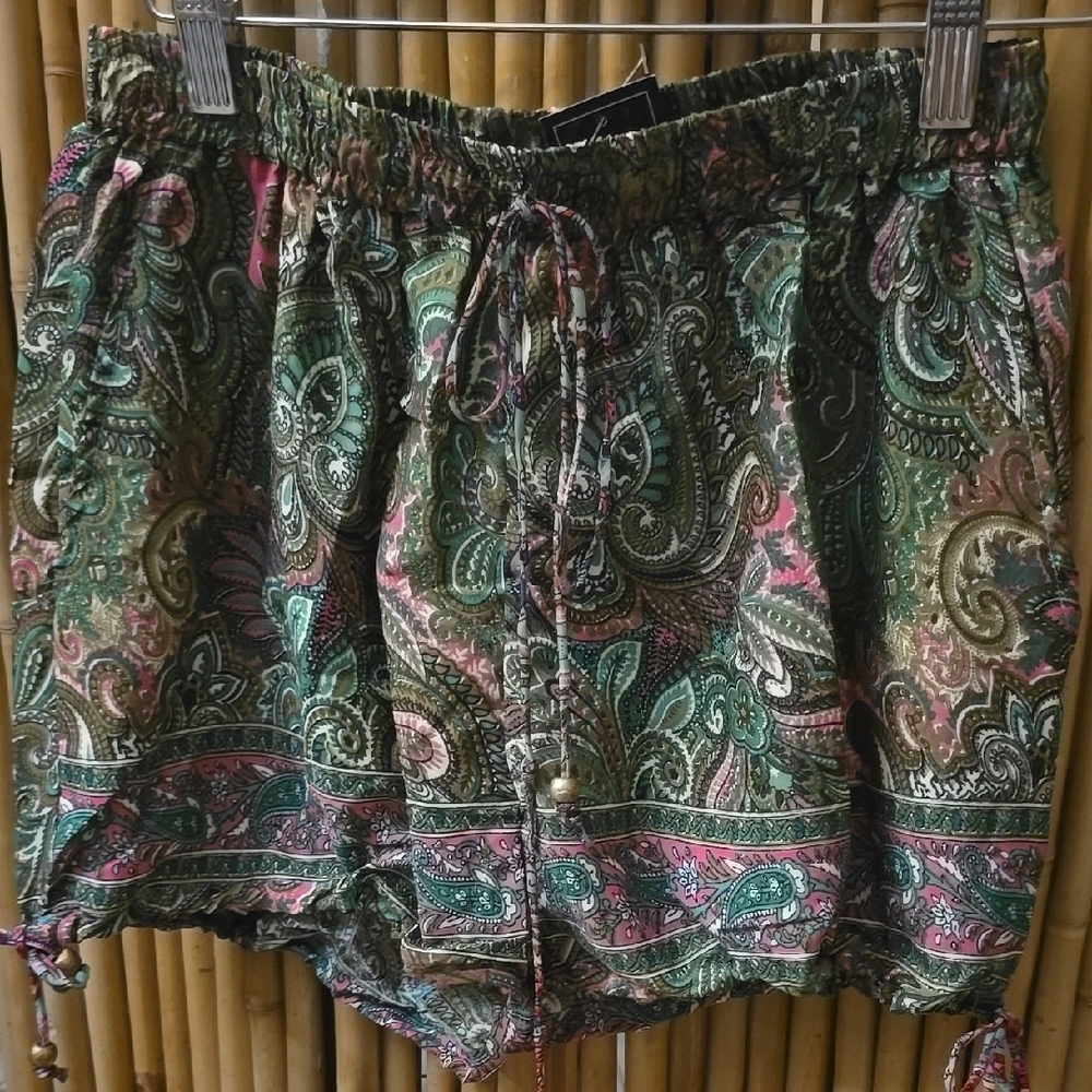 Paisley Green and Pink Women's Shorts